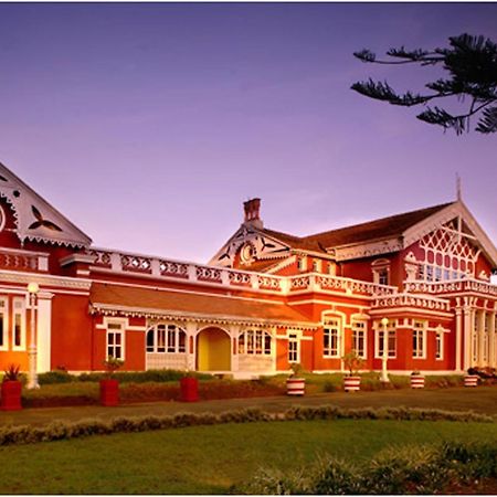 Welcomheritage Fernhills Royal Palace Ooty Bagian luar foto