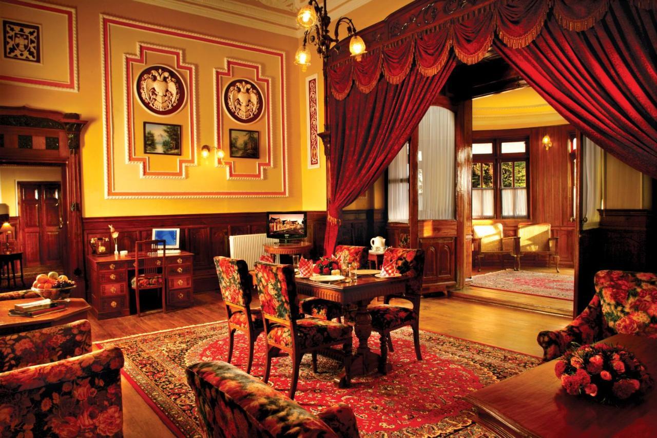 Welcomheritage Fernhills Royal Palace Ooty Bagian luar foto