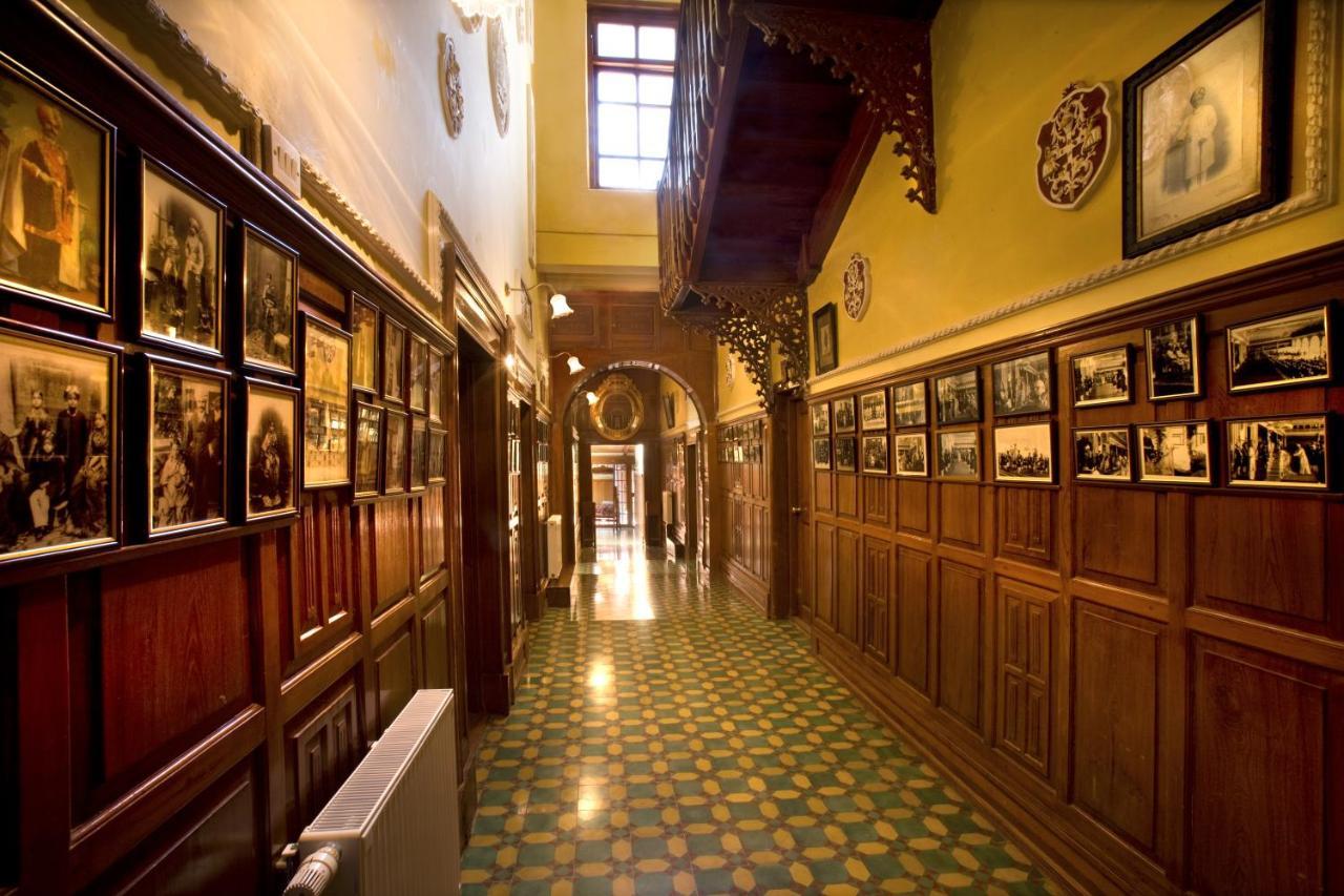 Welcomheritage Fernhills Royal Palace Ooty Bagian luar foto