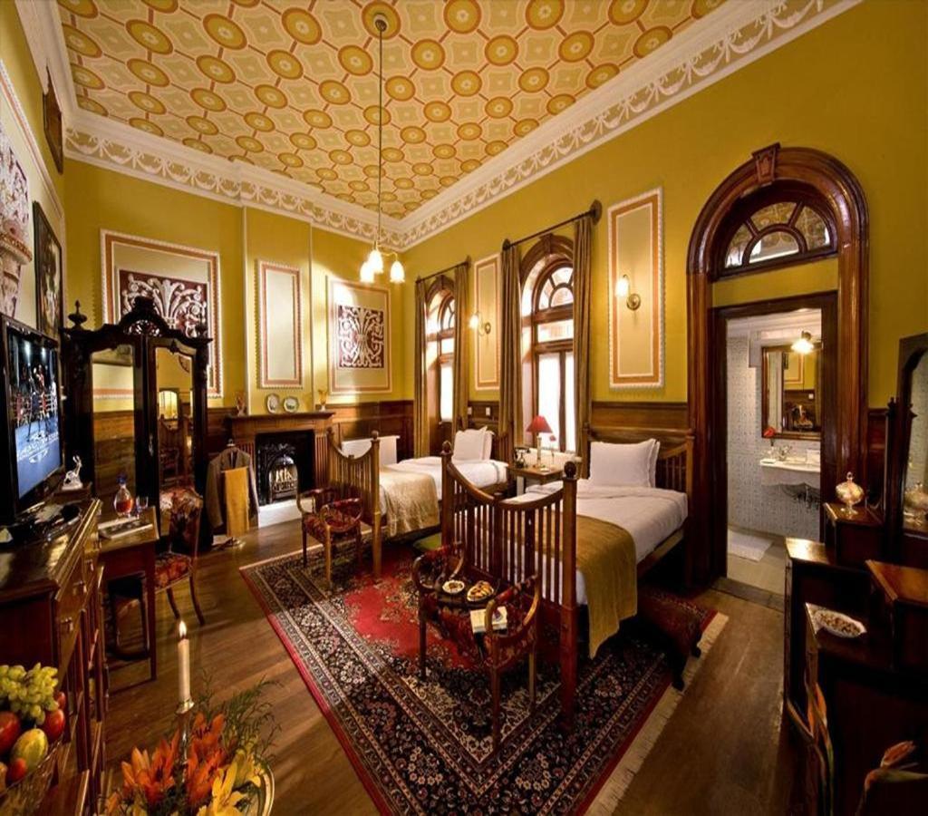 Welcomheritage Fernhills Royal Palace Ooty Bagian luar foto