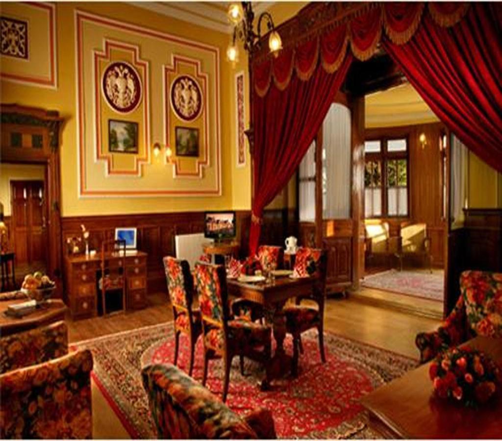 Welcomheritage Fernhills Royal Palace Ooty Bagian luar foto